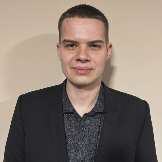 Szivos Bence László