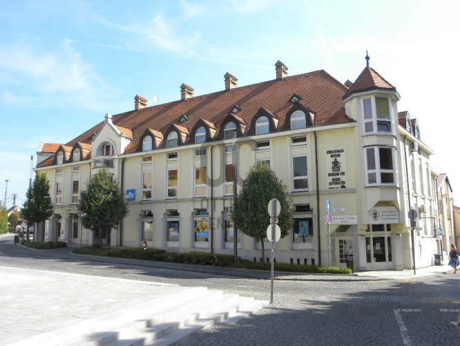 Lakás · 4 hálószoba · 95 m² · 75.000.000 Ft