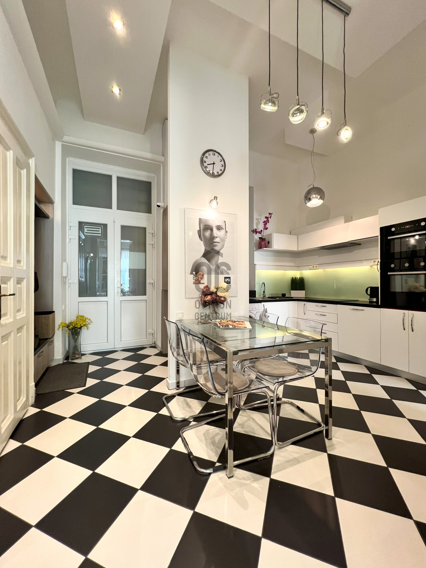 Gallery zoom image