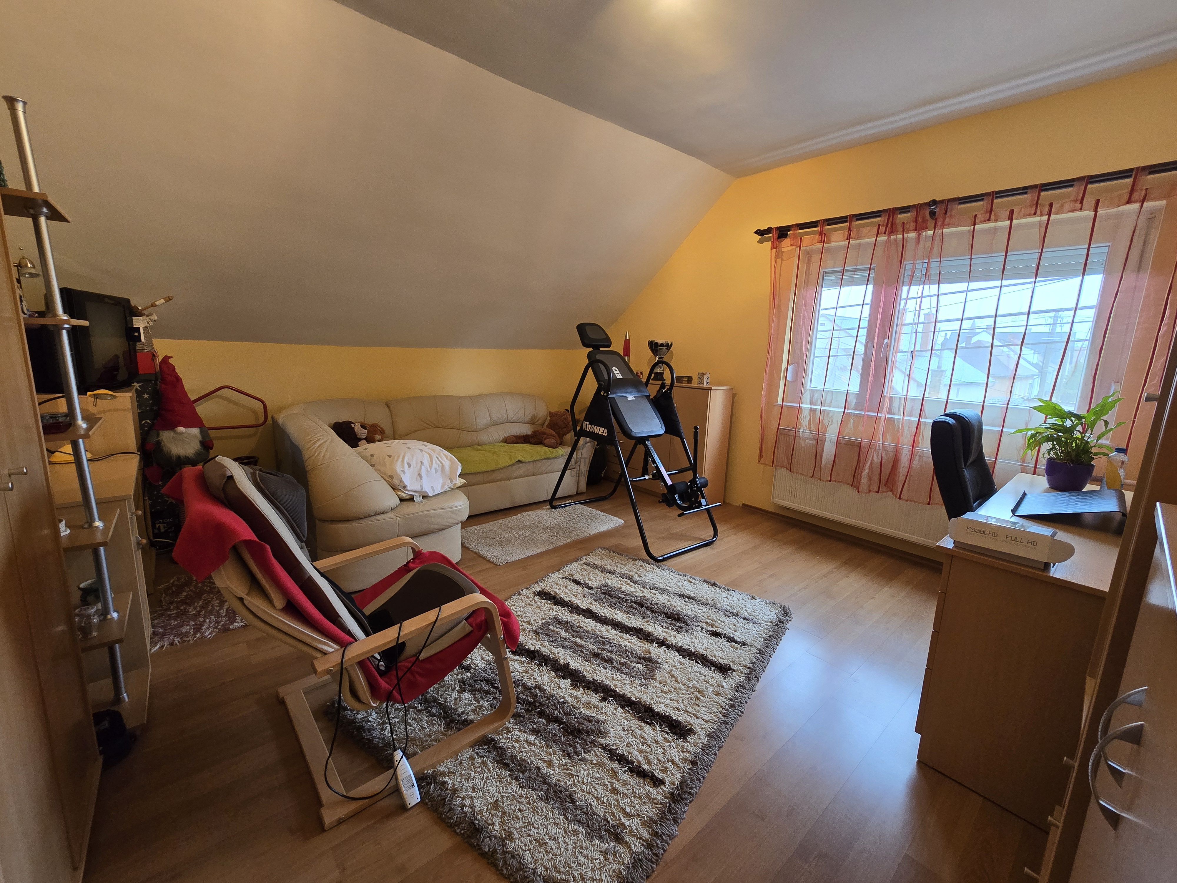 Gallery zoom image