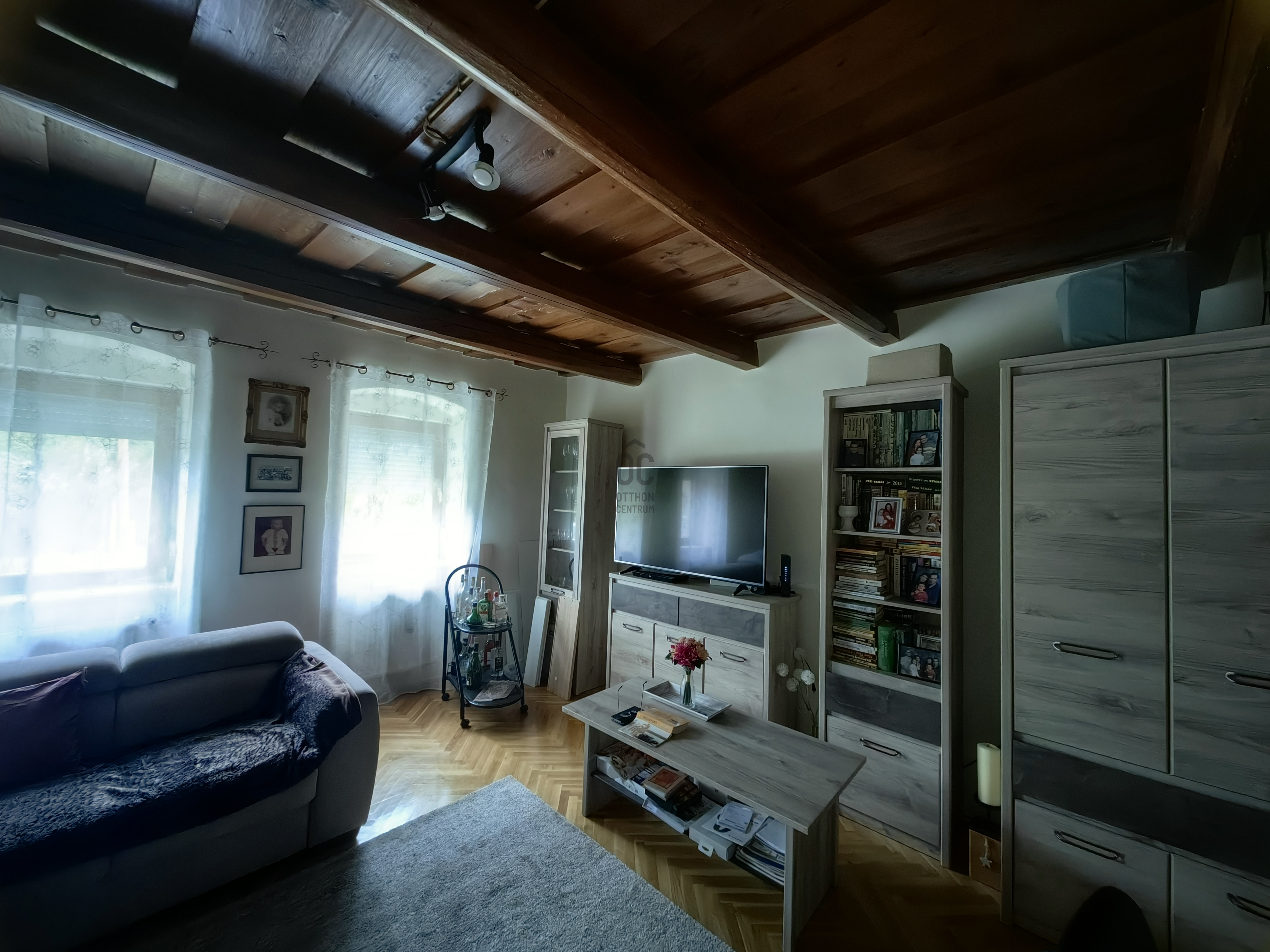 Gallery zoom image