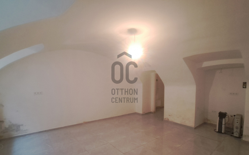 Üzlethelyiség · 47 m² · 24.000.000 Ft