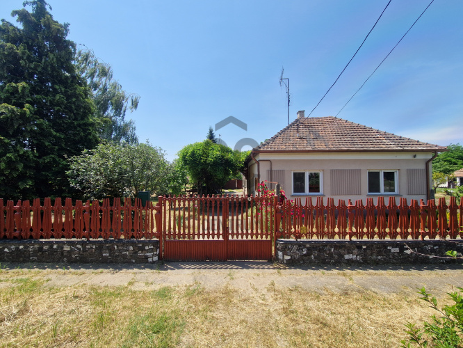 Nagybaracskai eladó családi ház, DHZ059341