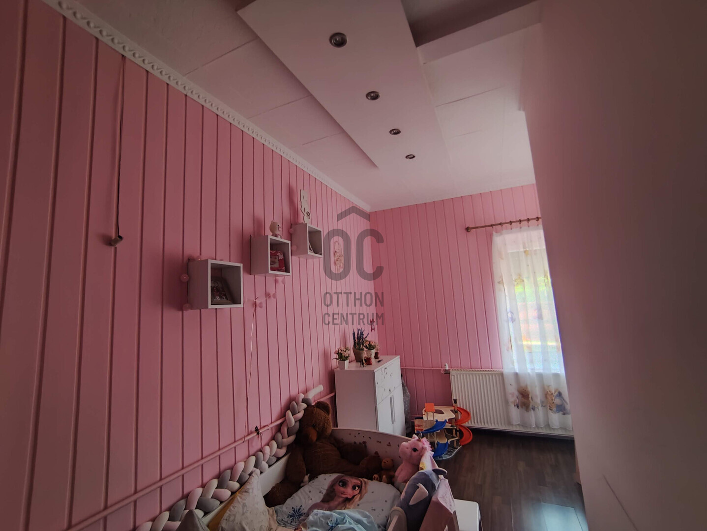 Gallery zoom image