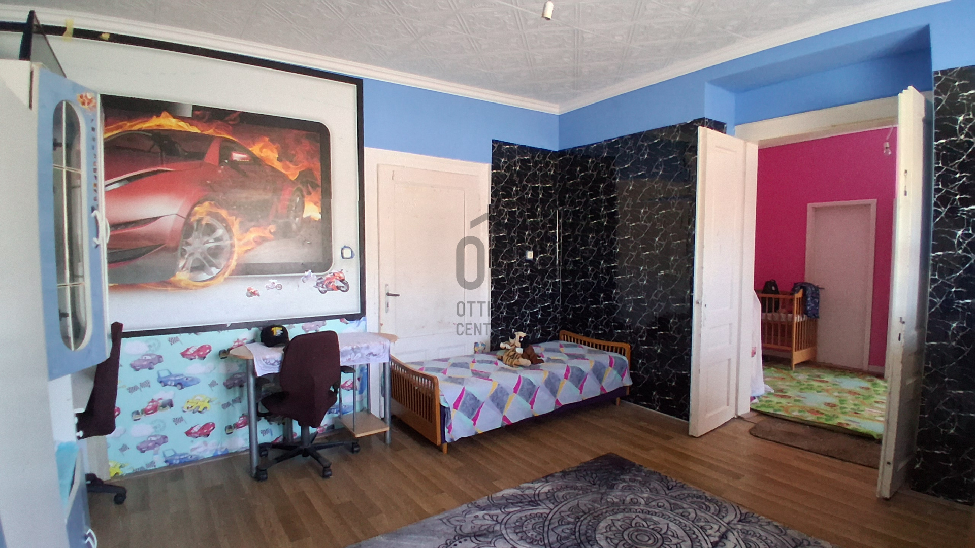 Gallery zoom image