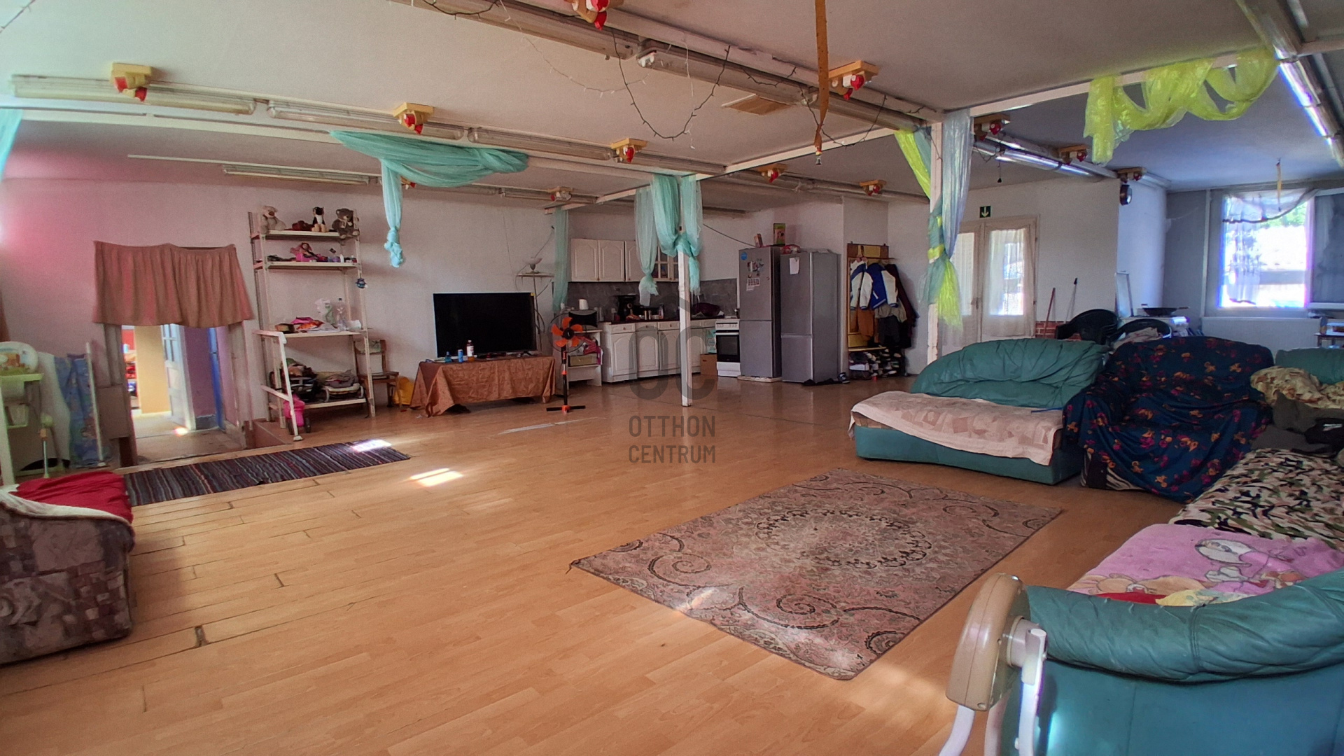 Gallery zoom image