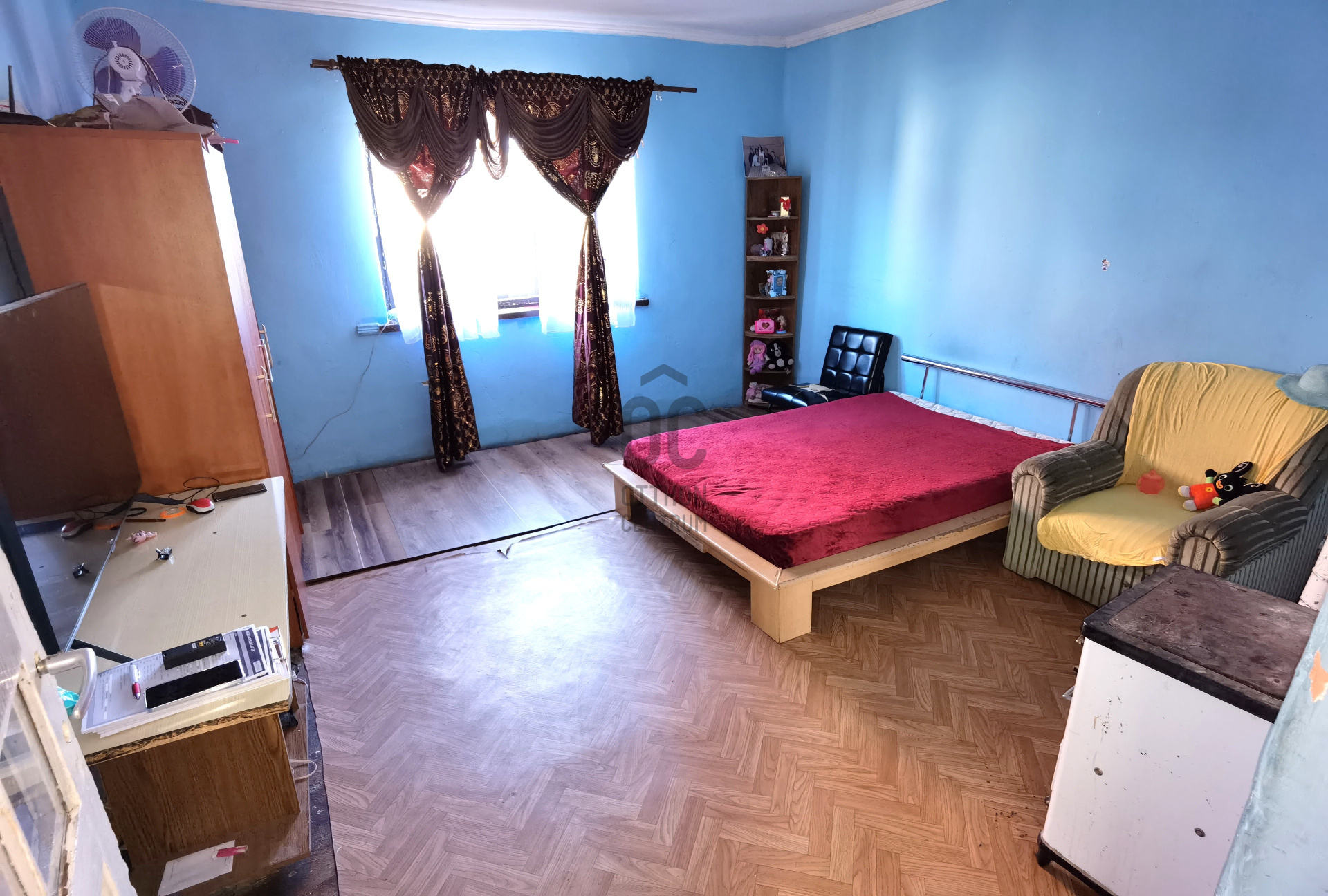 Gallery zoom image