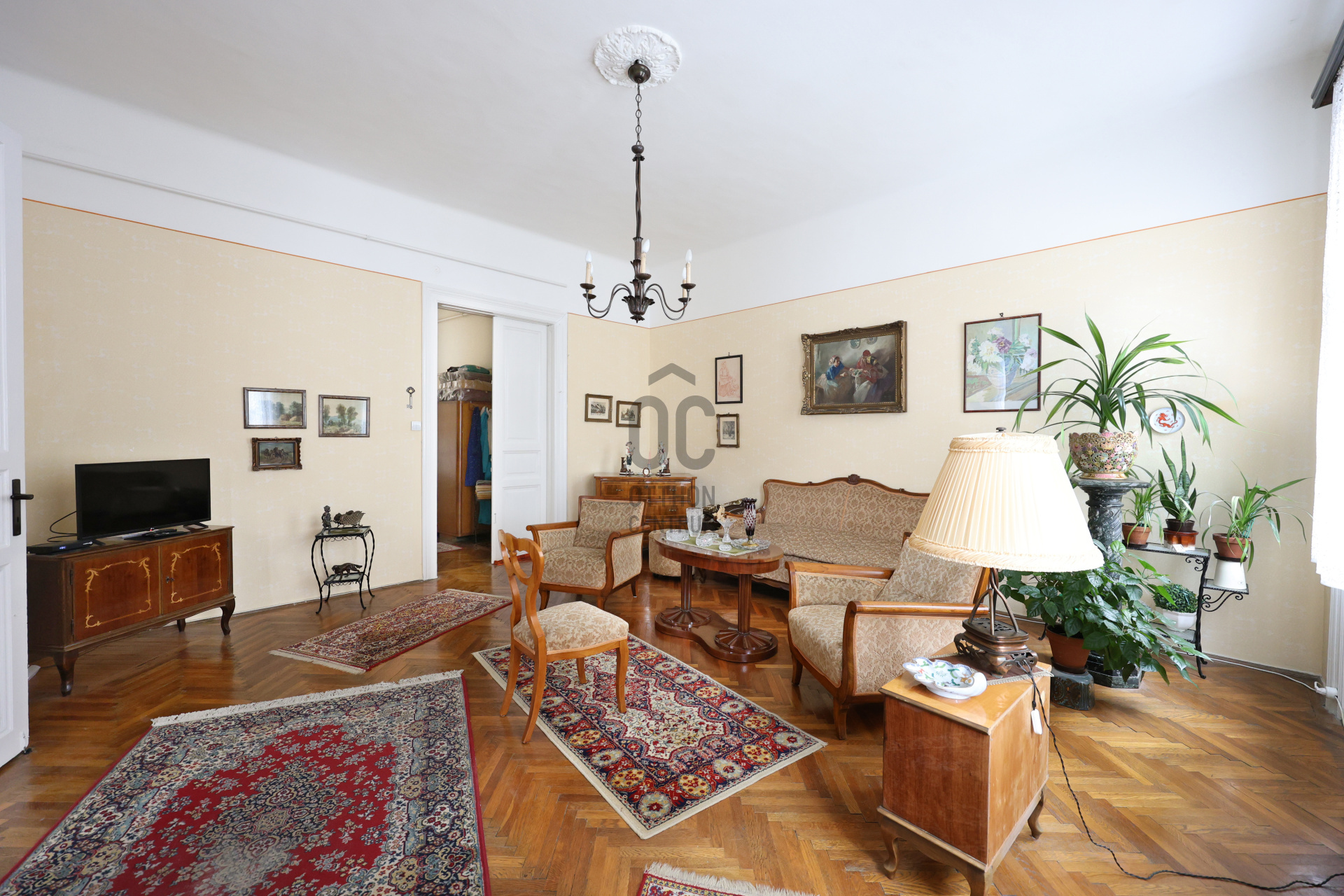 Gallery zoom image