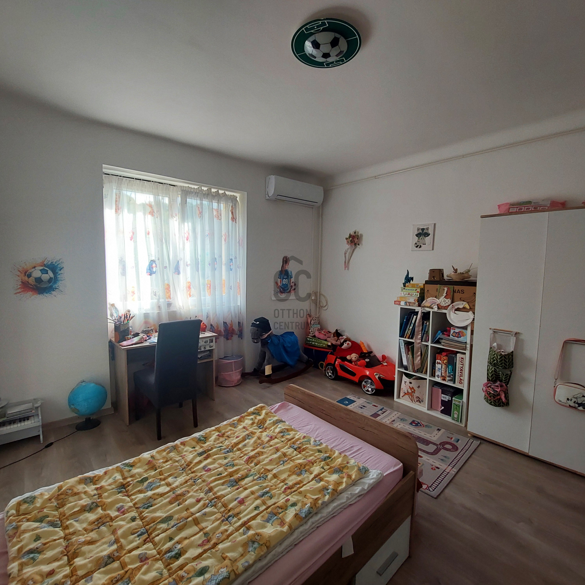 Gallery zoom image