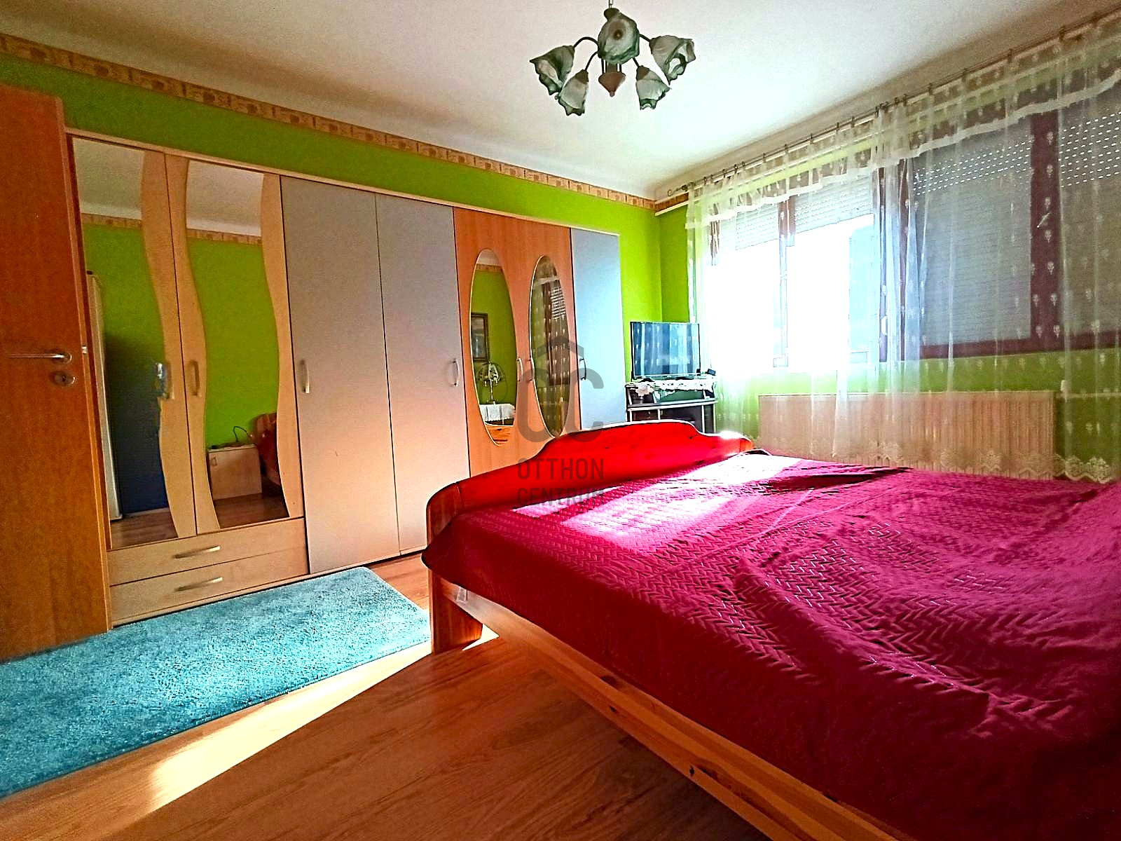 Gallery zoom image