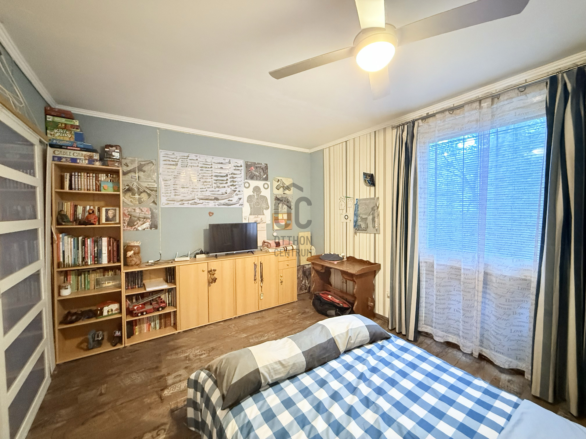 Gallery zoom image