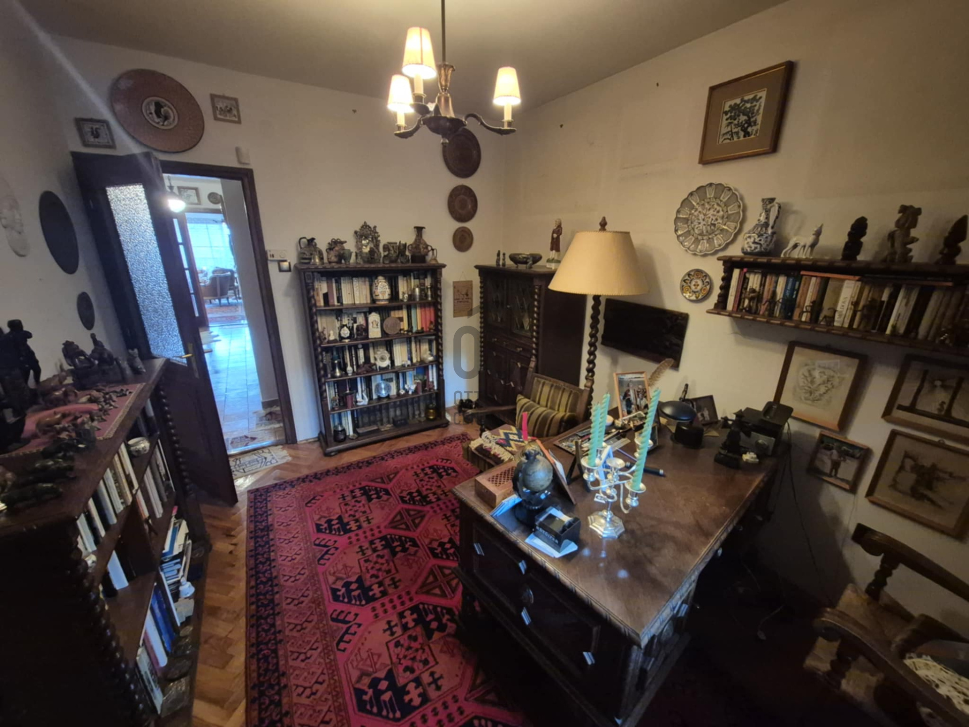 Gallery zoom image