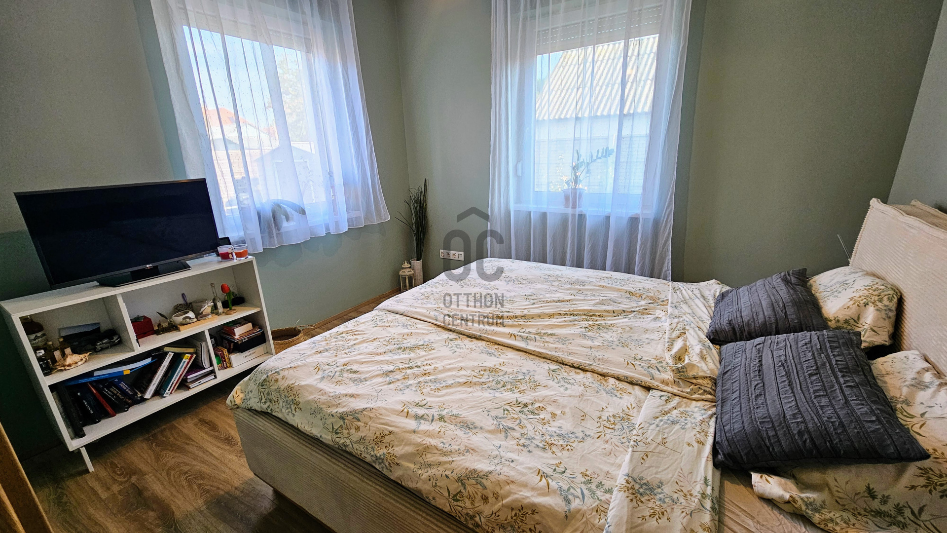 Gallery zoom image
