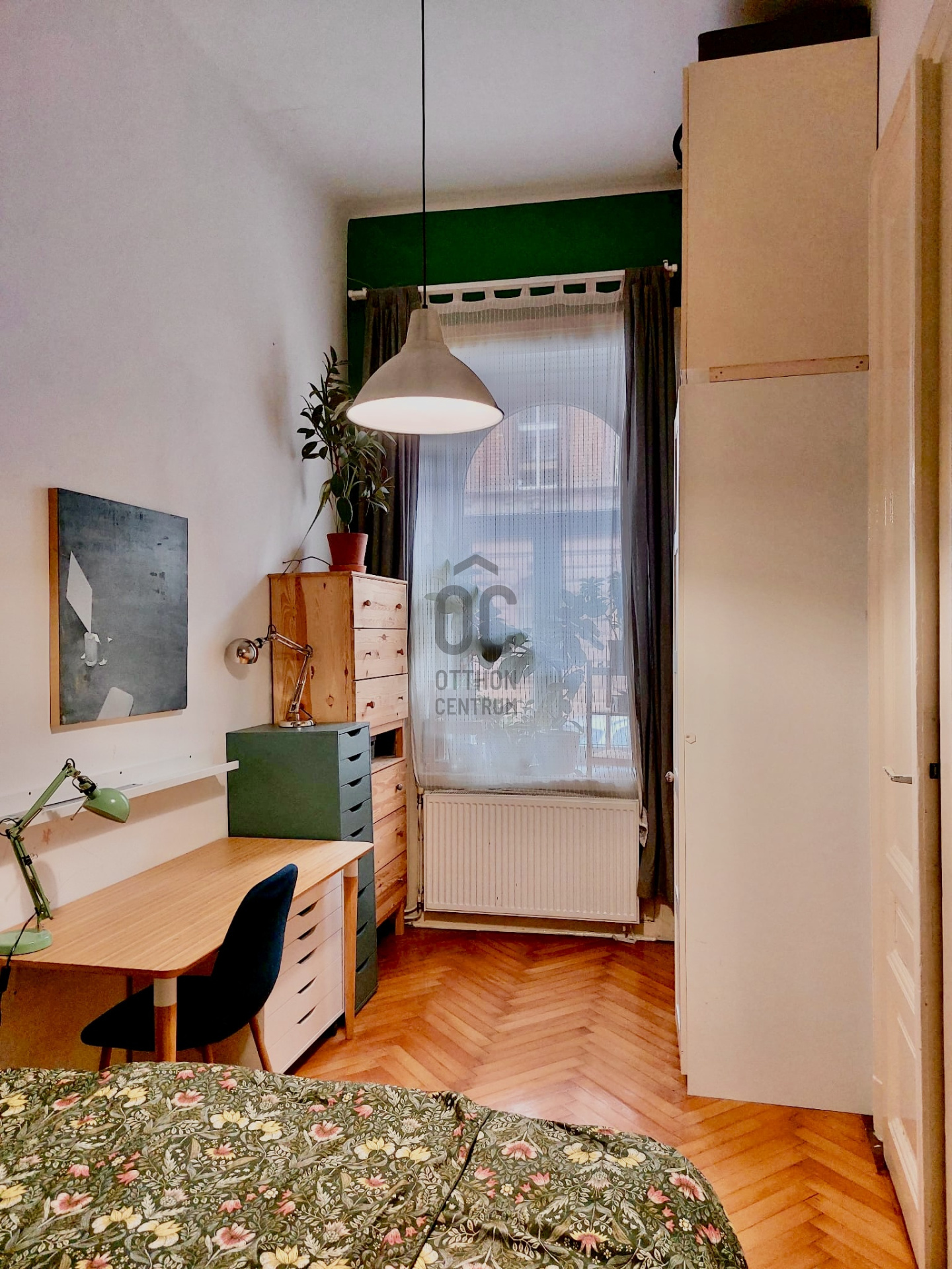 Gallery zoom image