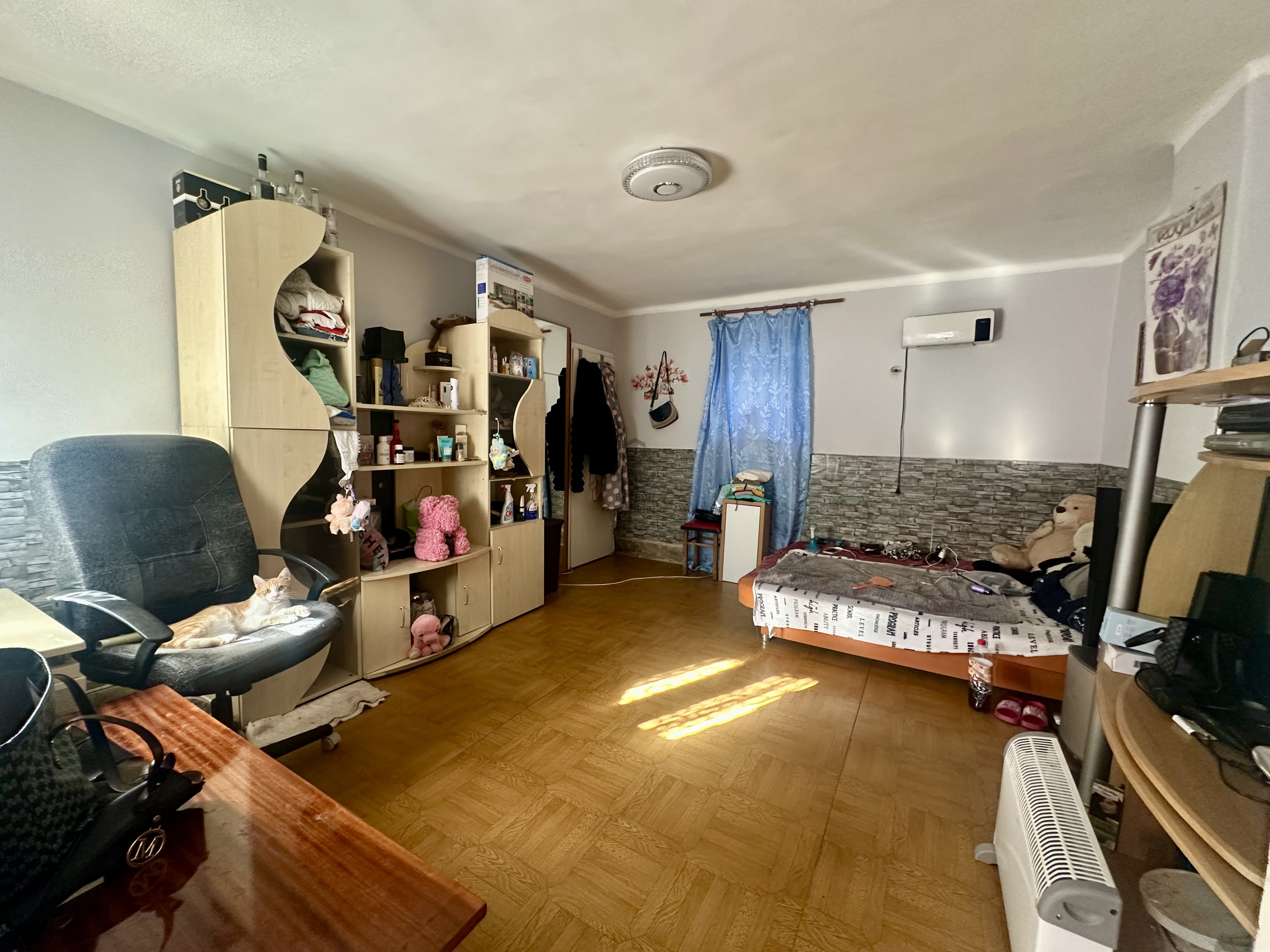 Gallery zoom image