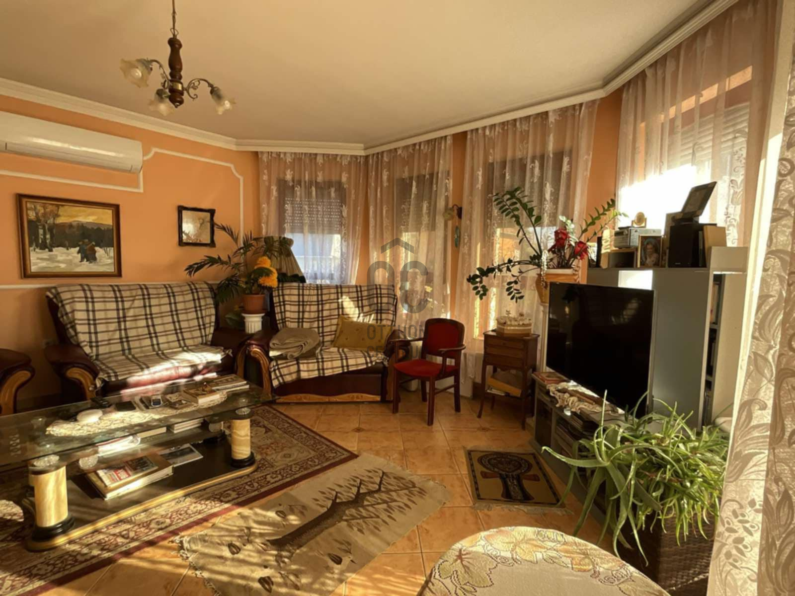 Gallery zoom image