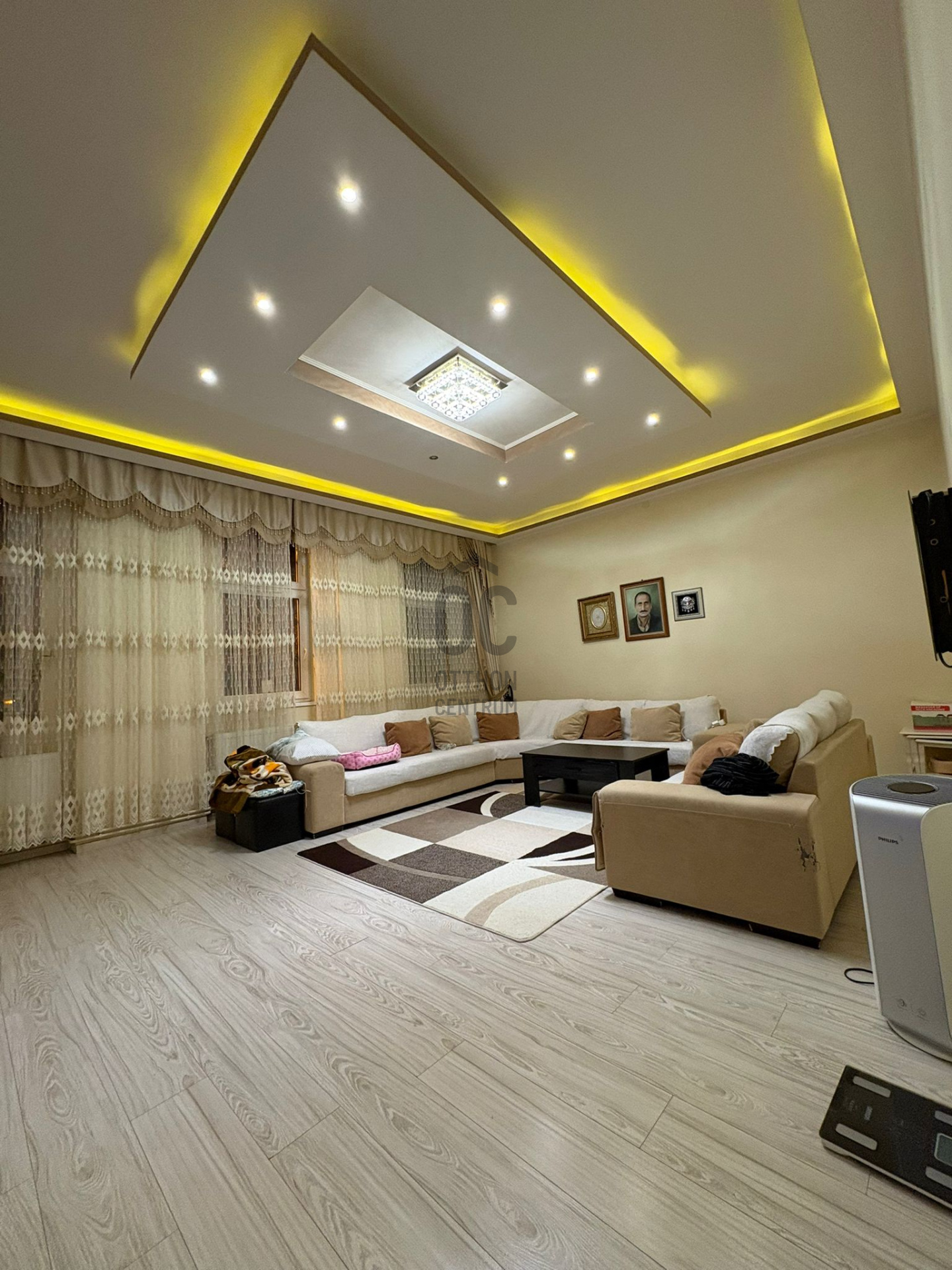 Gallery zoom image