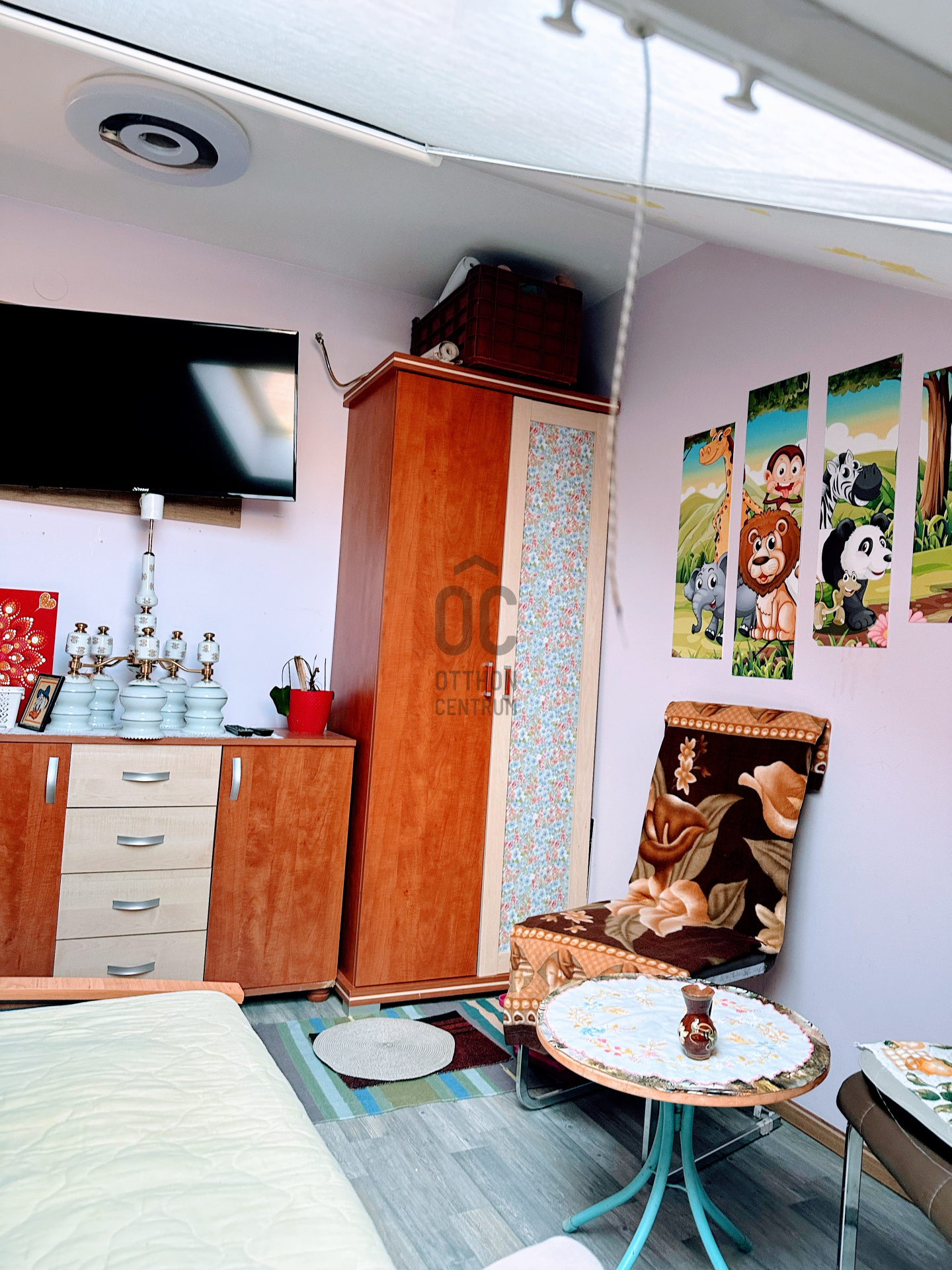 Gallery zoom image