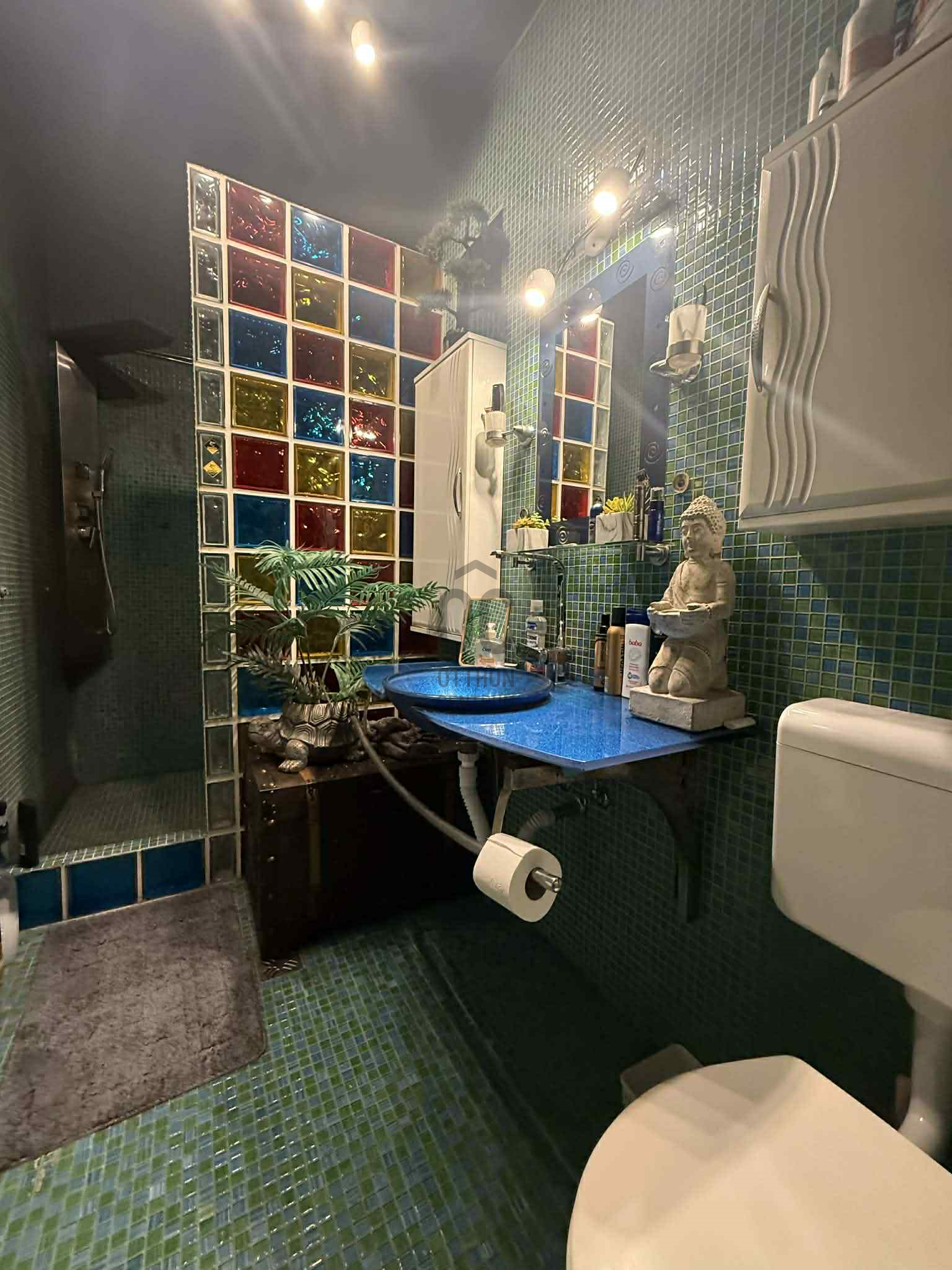 Gallery zoom image