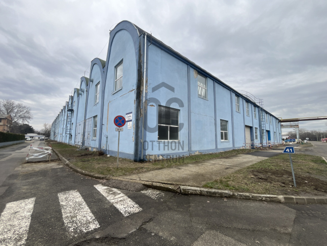 220m² · Üzlethelyiség · 44.800.000 Ft
