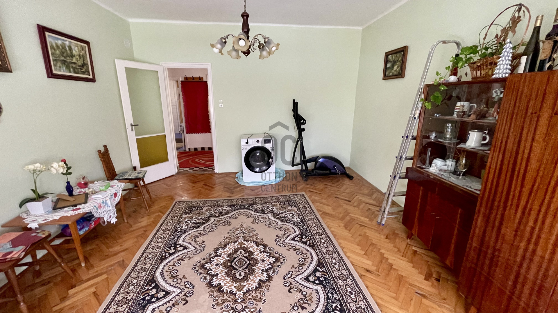Gallery zoom image