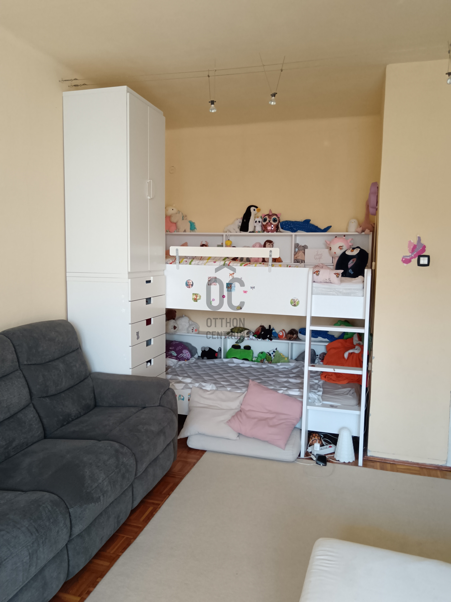 Gallery zoom image
