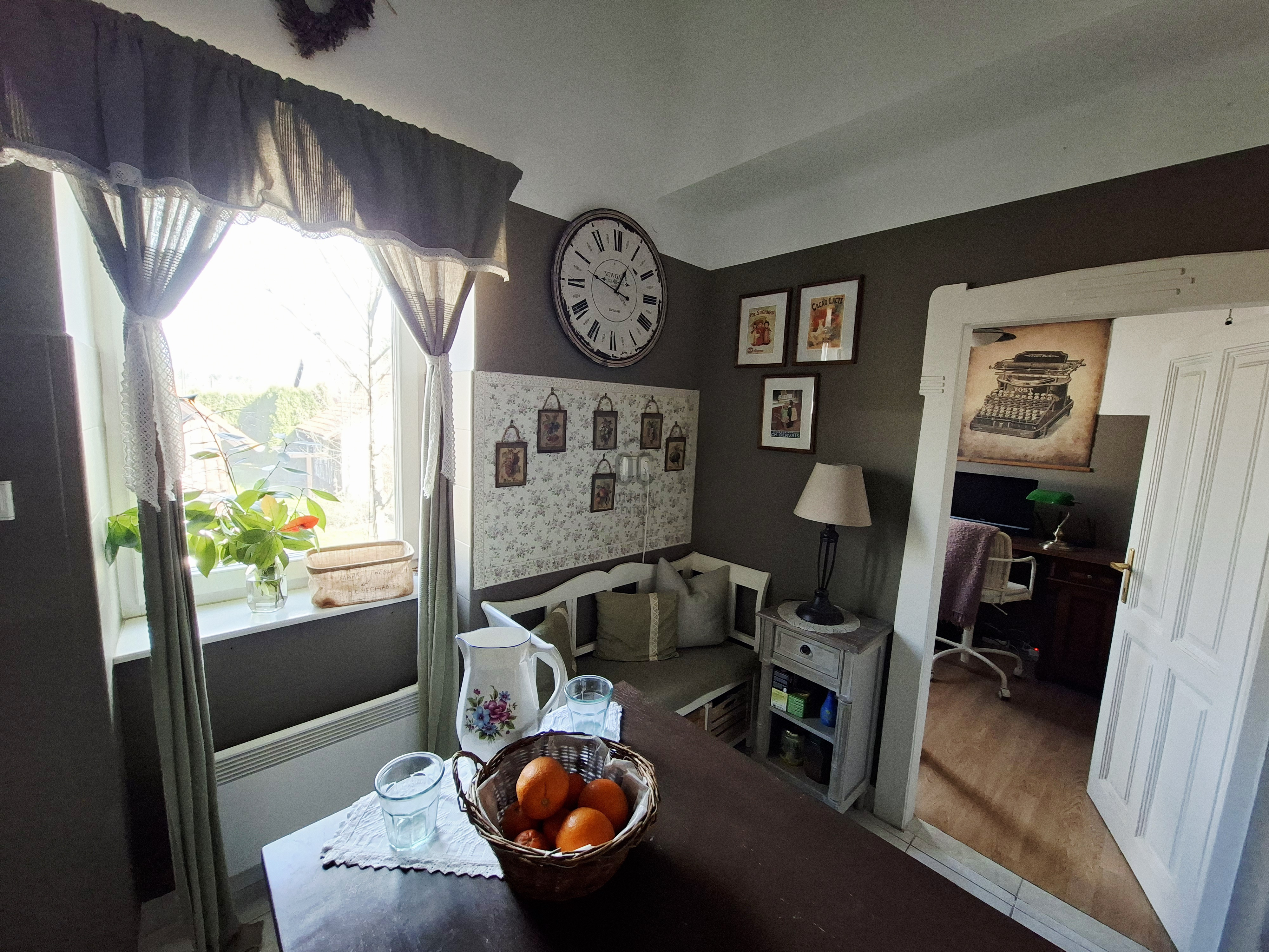 Gallery zoom image