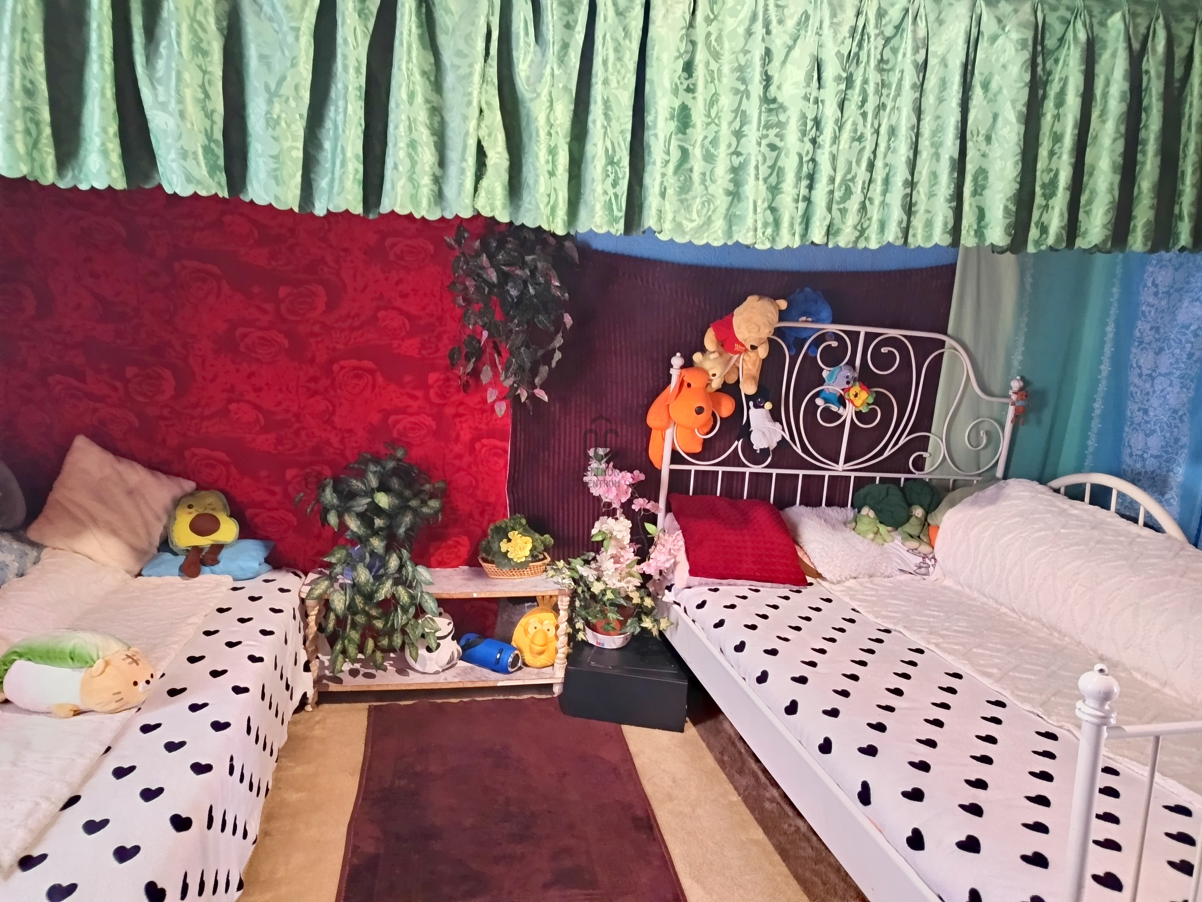 Gallery zoom image