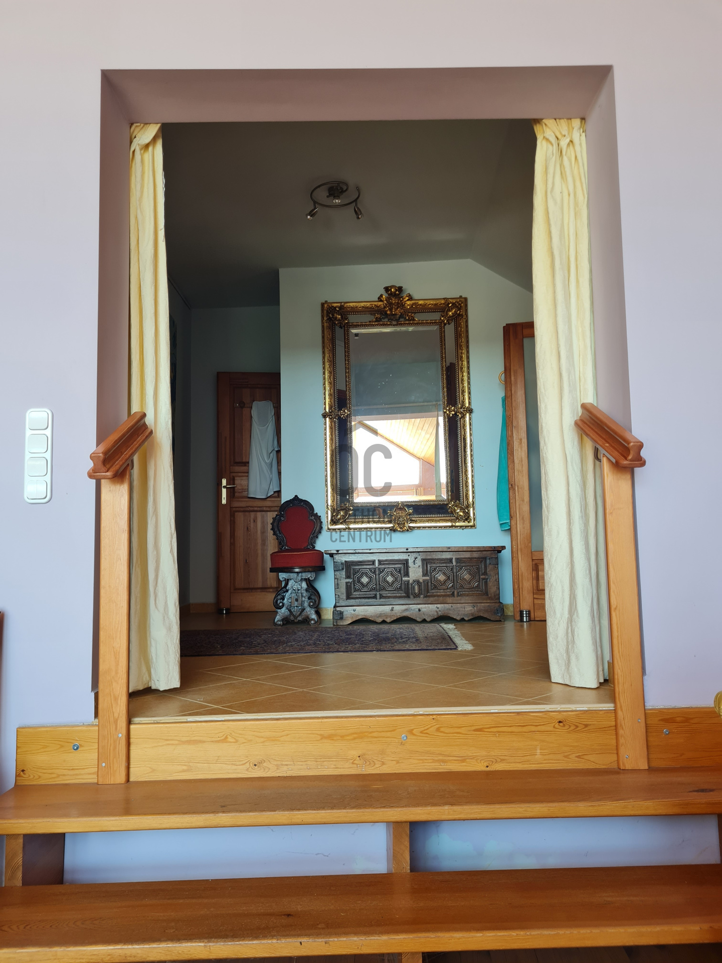 Gallery zoom image