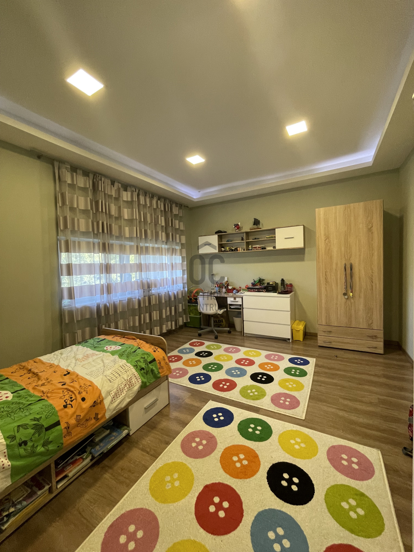Gallery zoom image