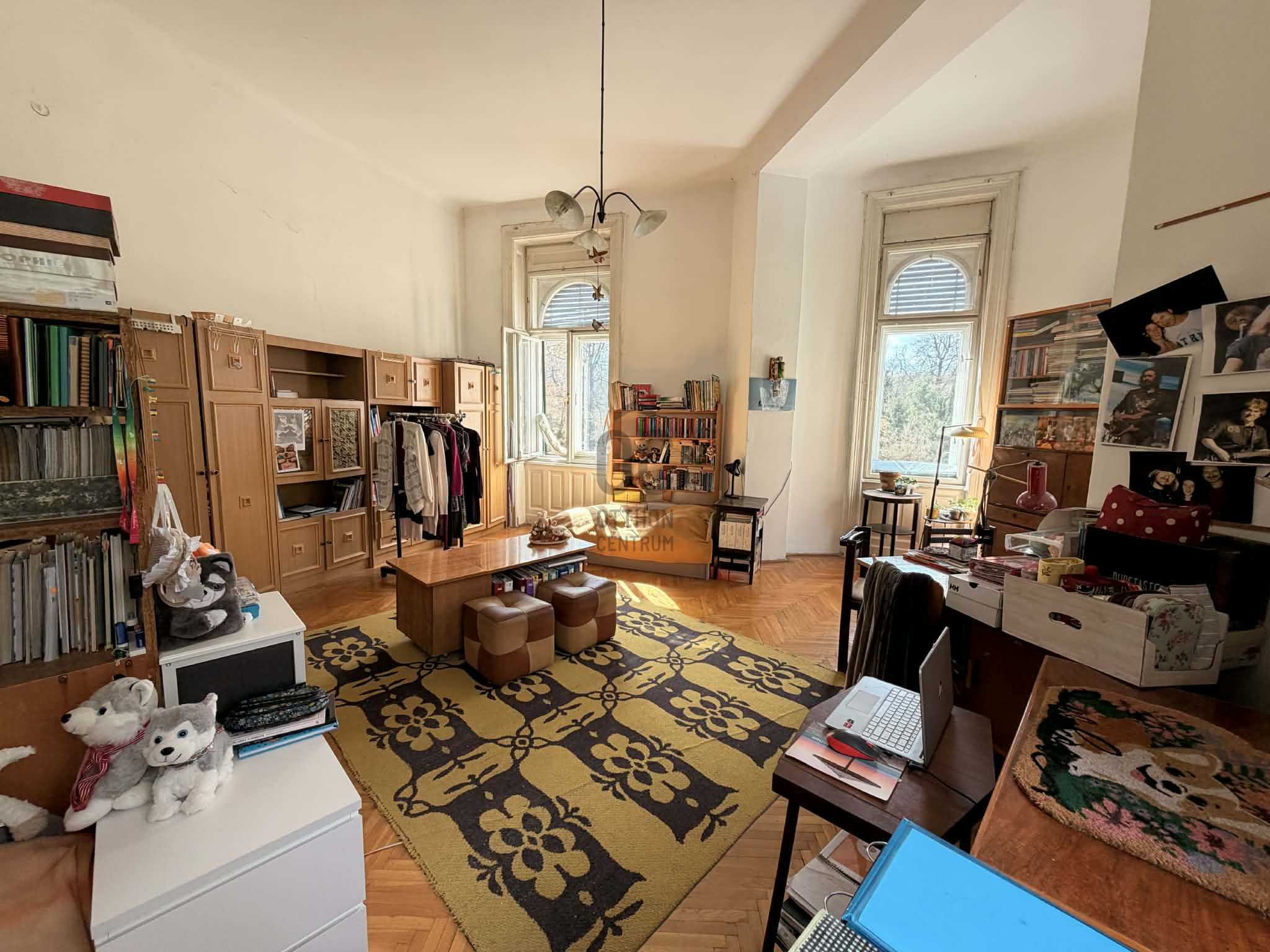 Gallery zoom image