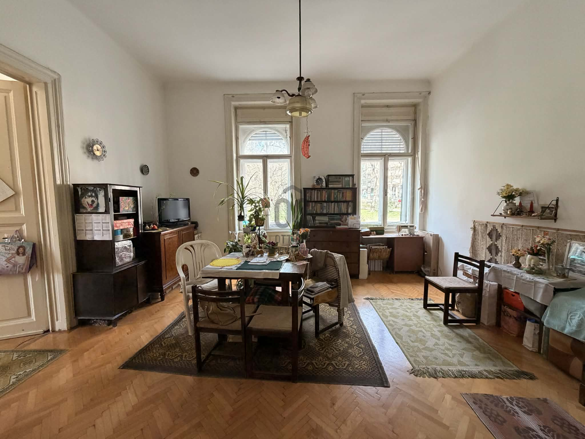 Gallery zoom image