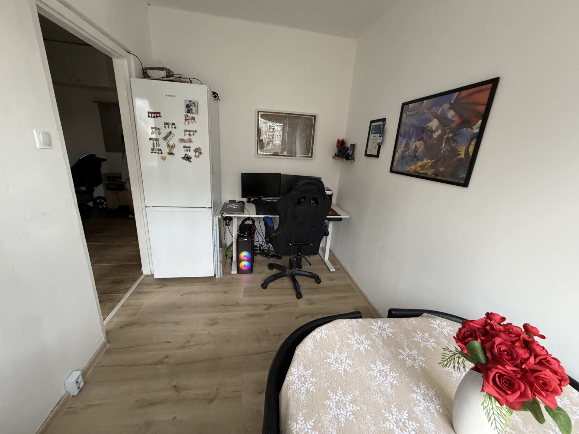 Gallery zoom image