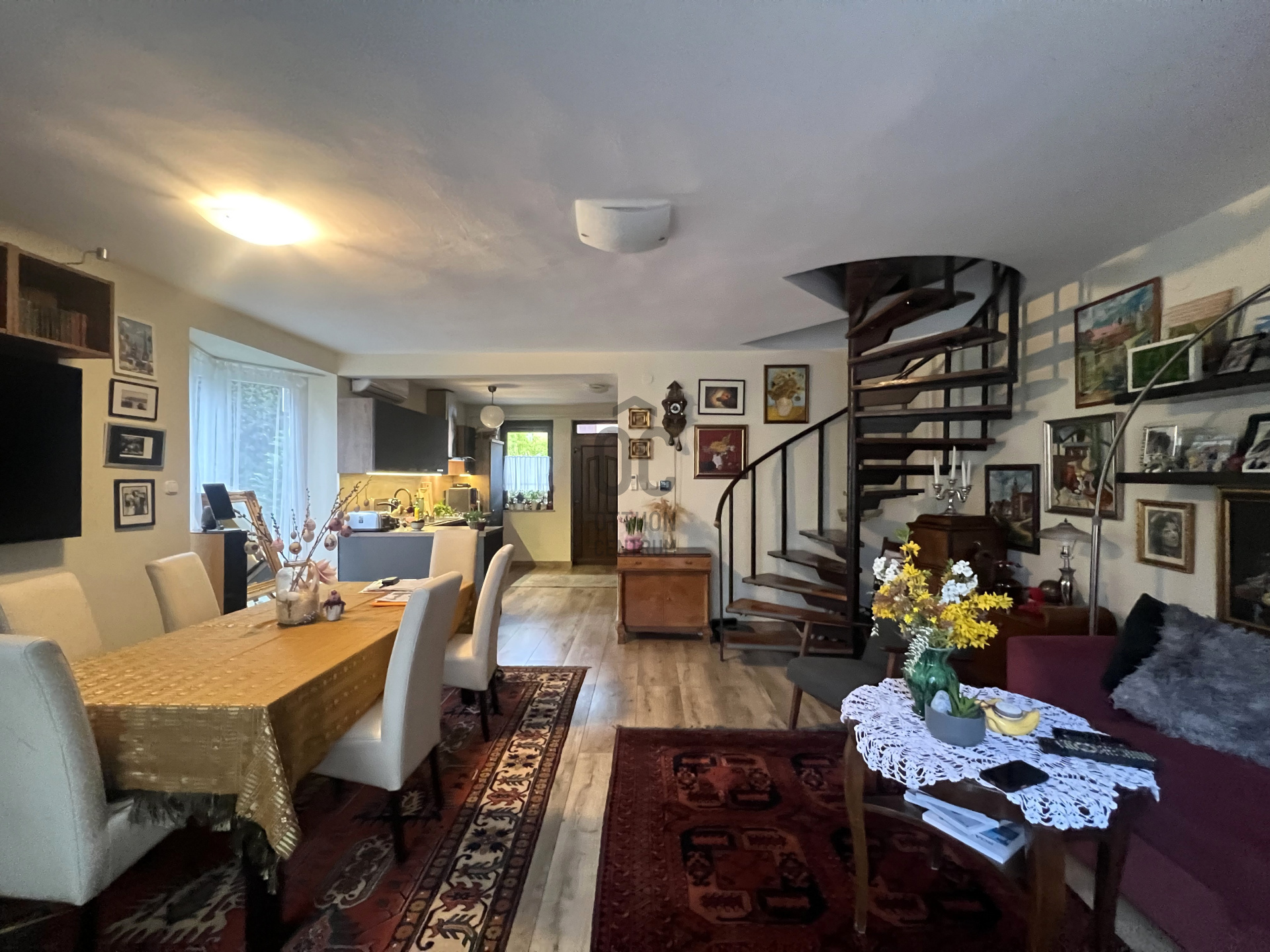 Gallery zoom image
