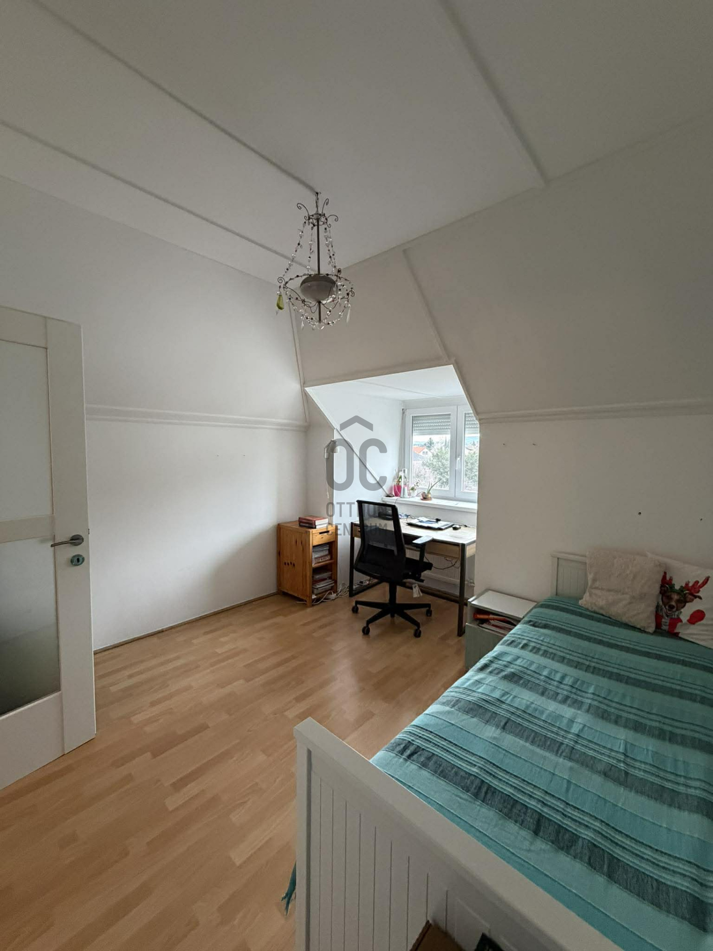 Gallery zoom image