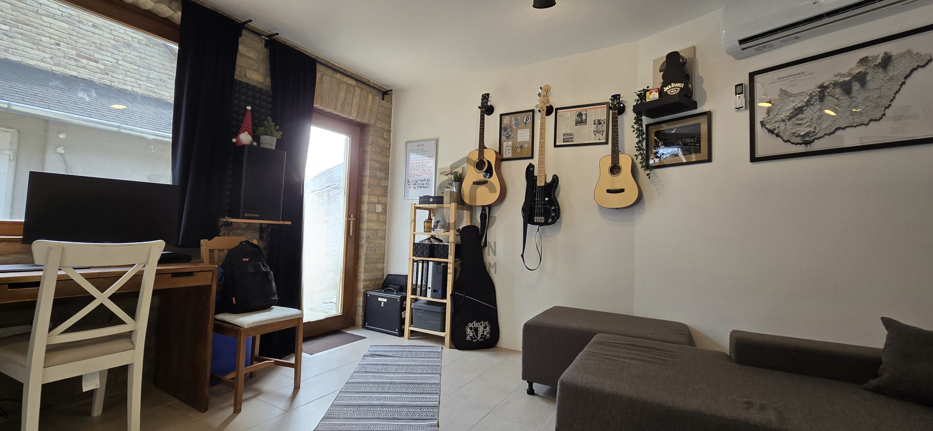 Gallery zoom image