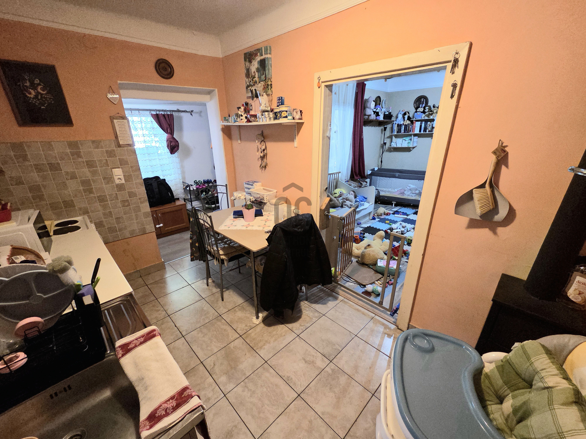 Gallery zoom image