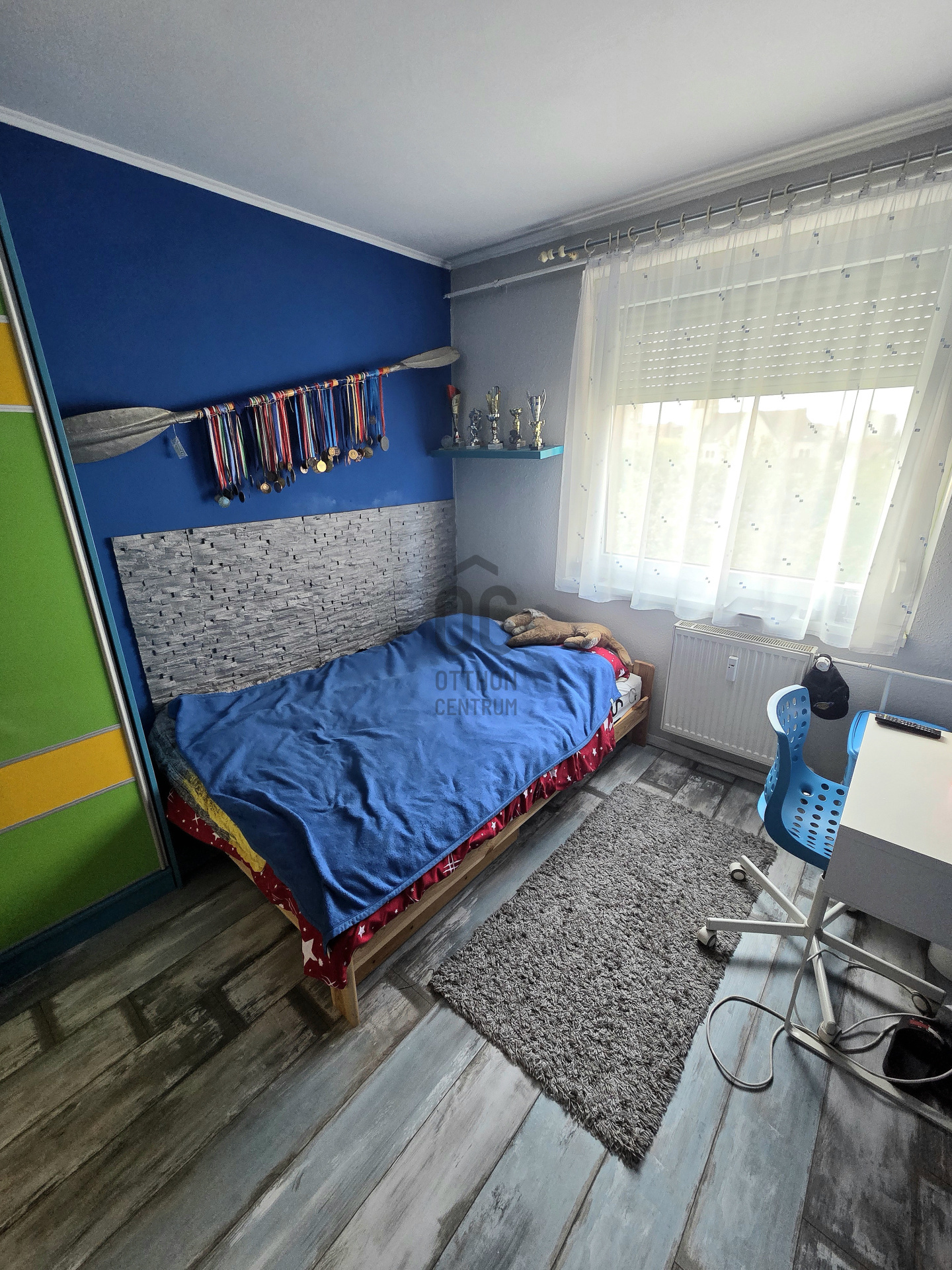 Gallery zoom image