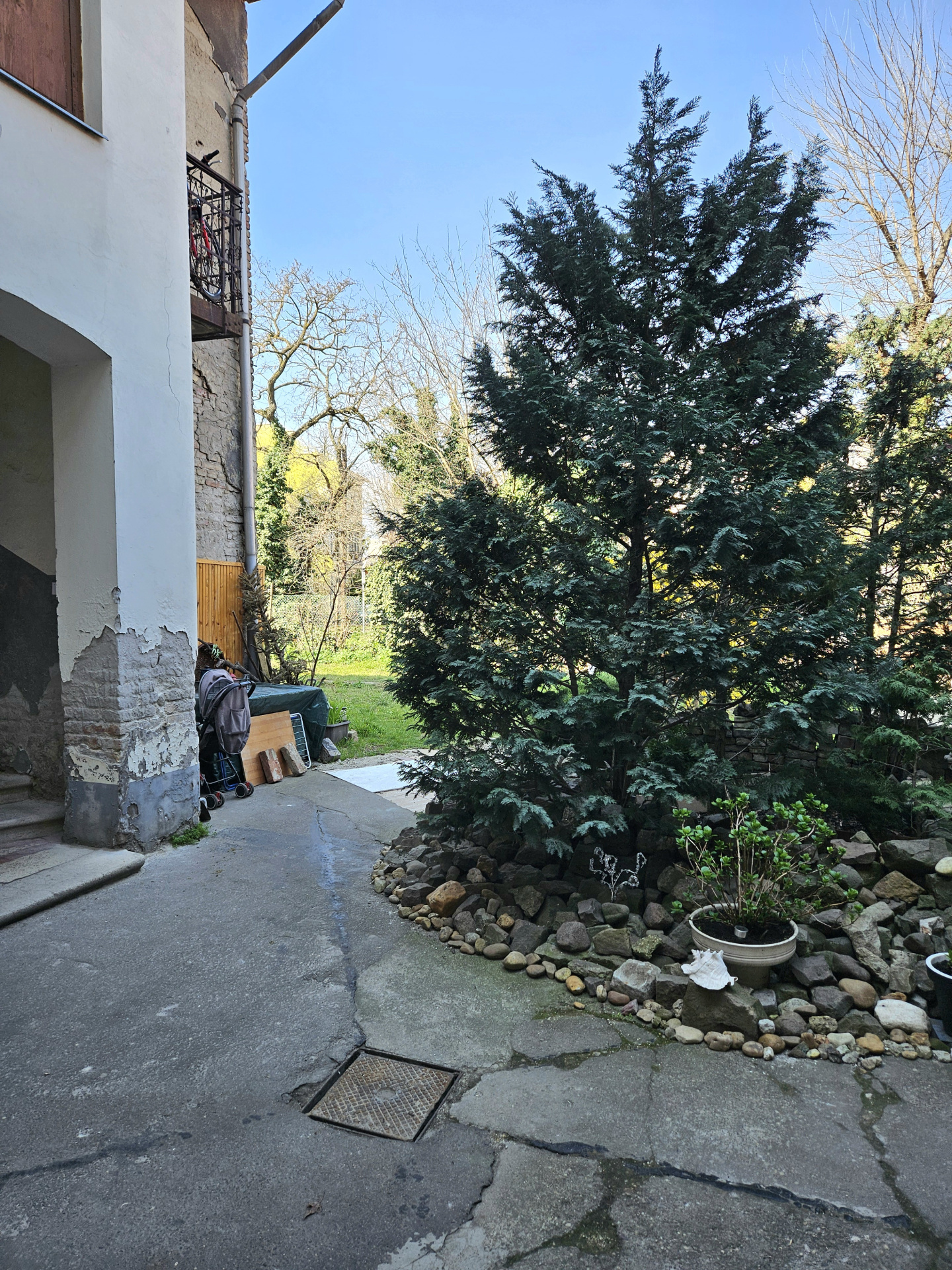 Gallery zoom image