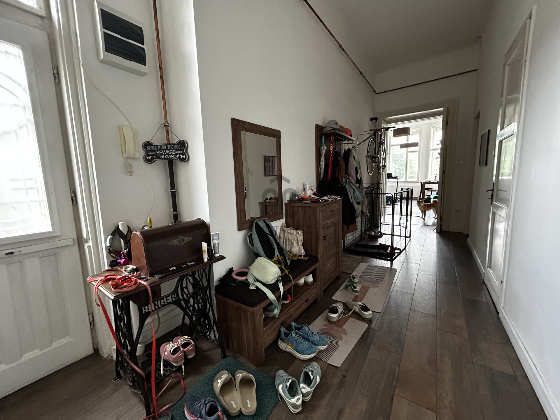 Gallery zoom image