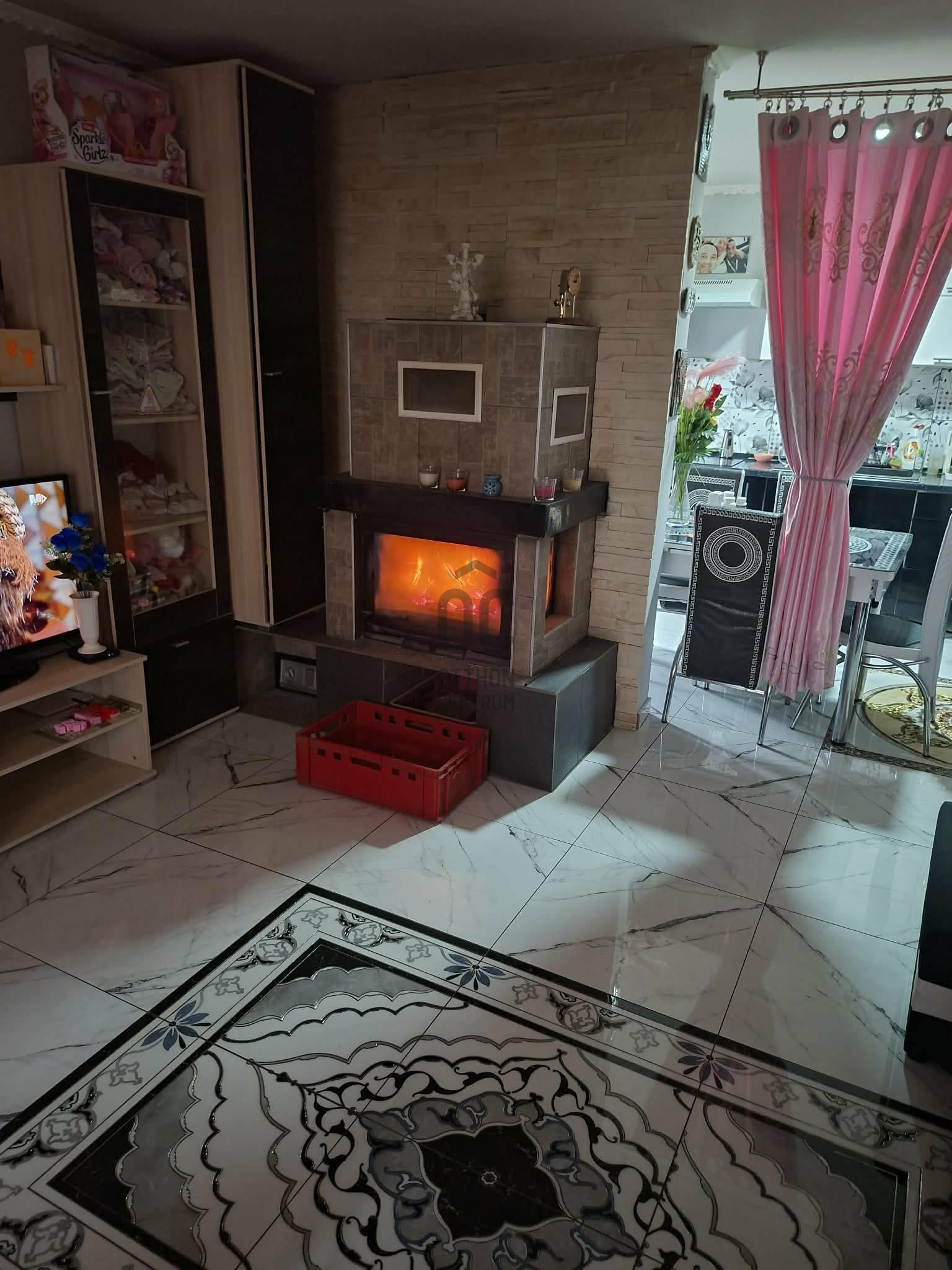 Gallery zoom image