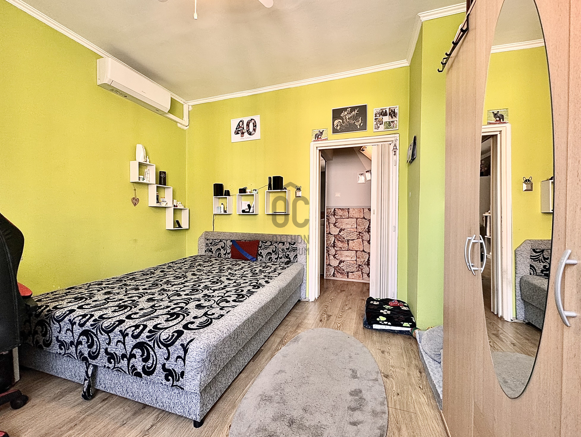 Gallery zoom image
