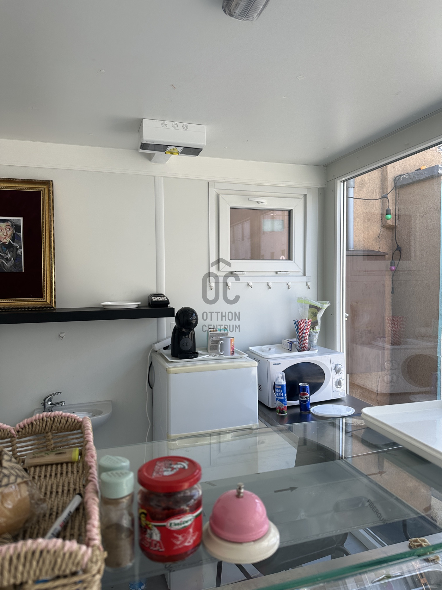 Gallery zoom image