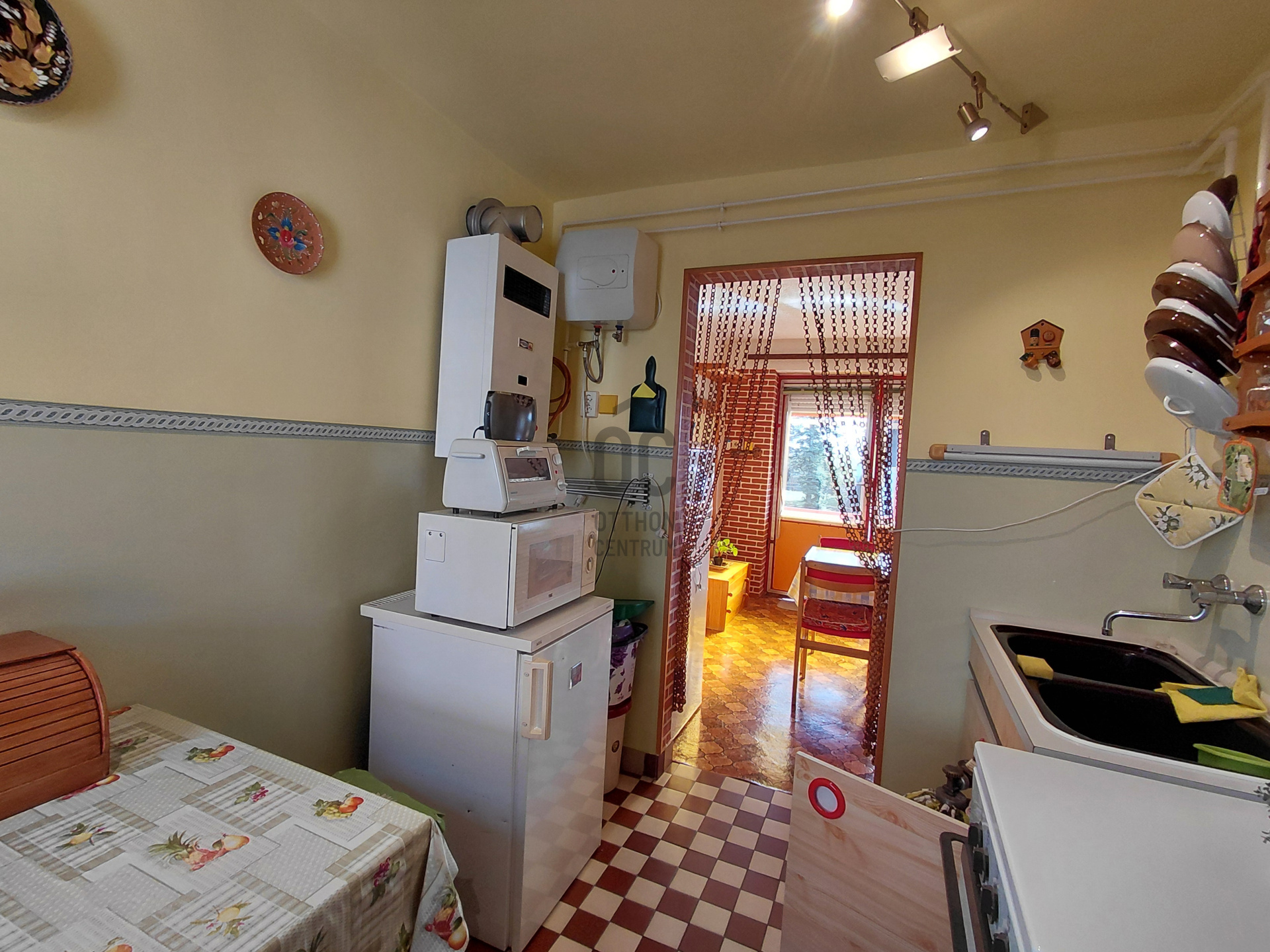Gallery zoom image