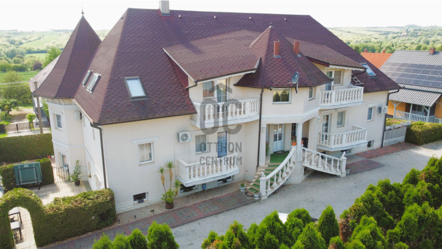 21 bed · 758m² · Családi ház · 499.000.000 Ft
