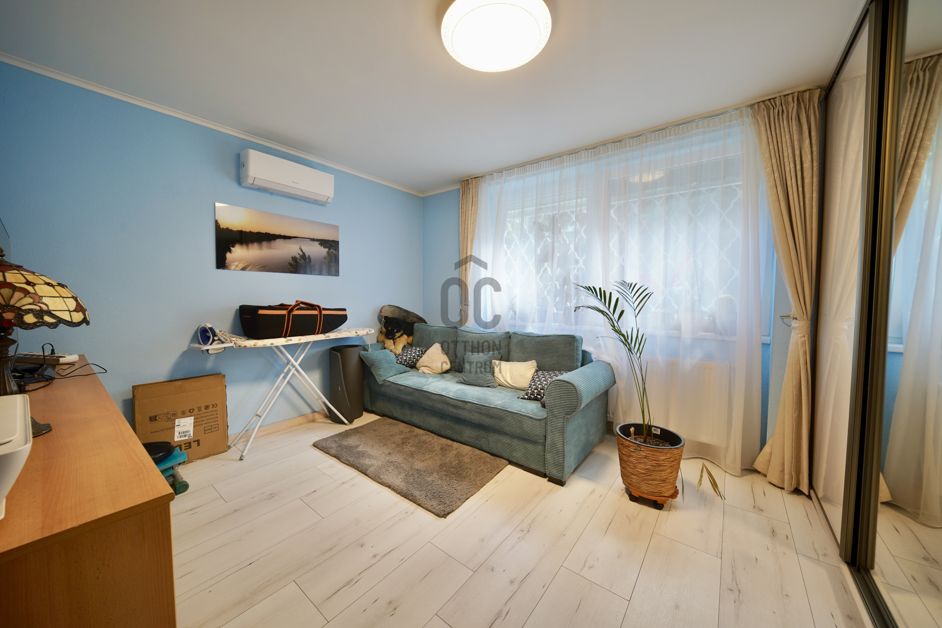 Gallery zoom image