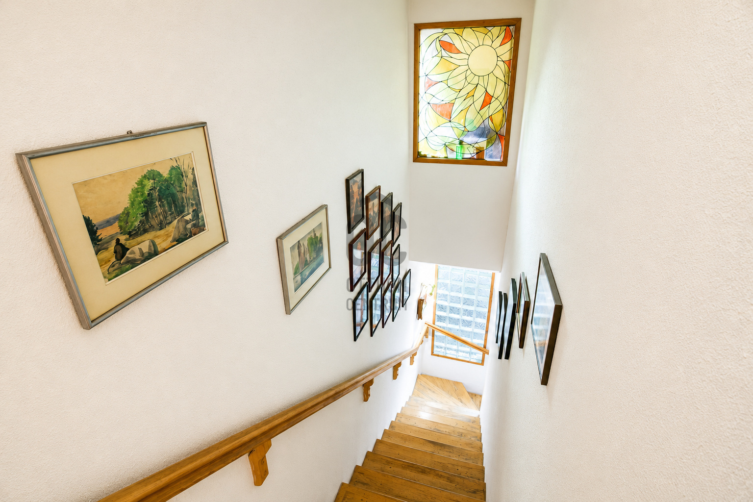 Gallery zoom image