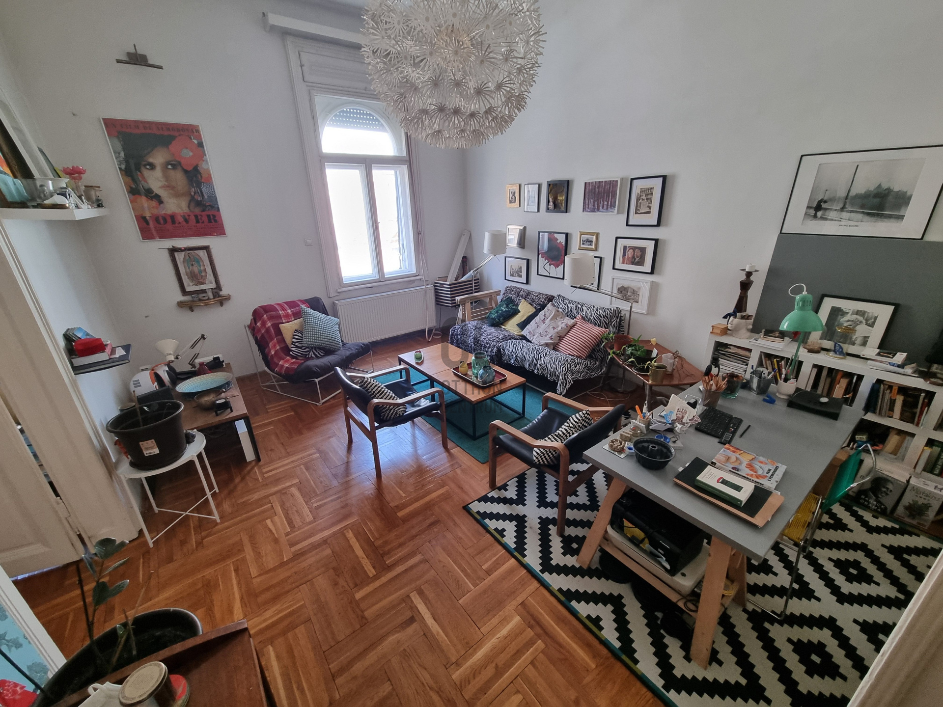 Gallery zoom image