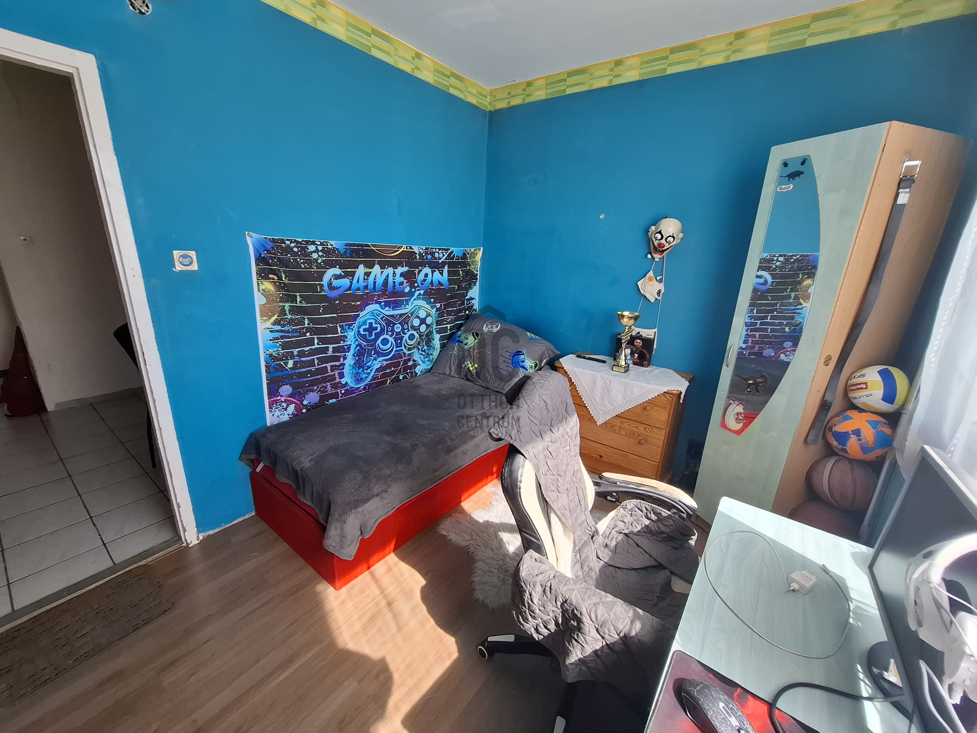Gallery zoom image