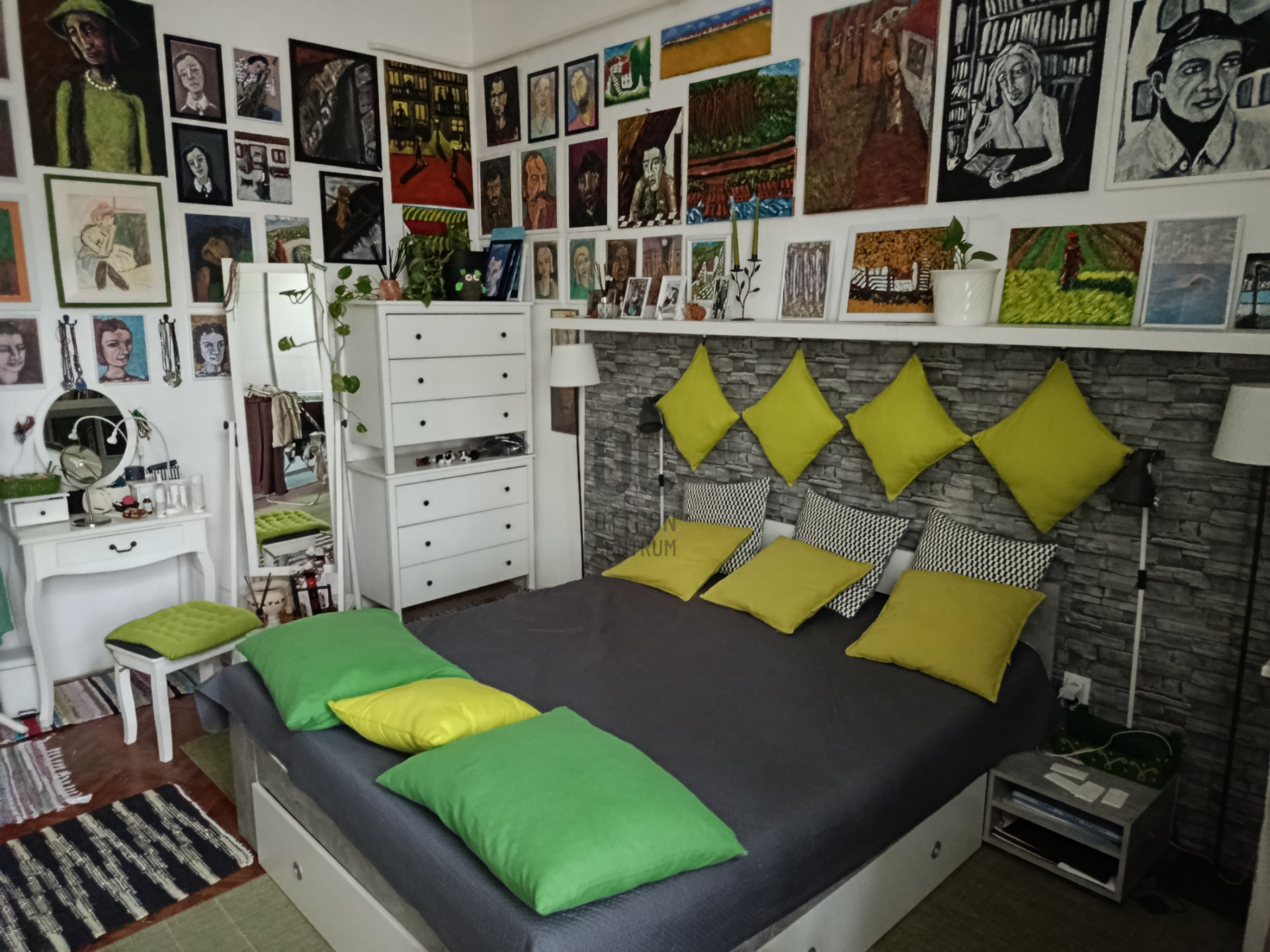 Gallery zoom image